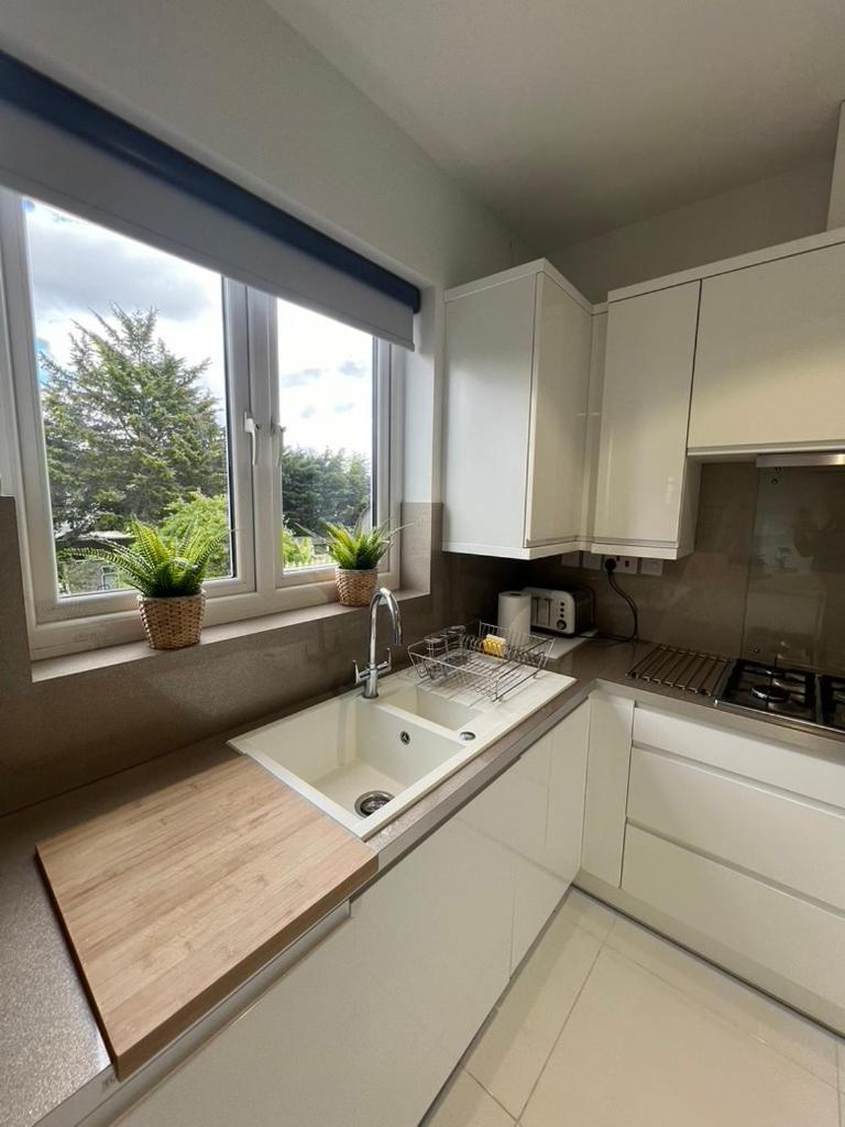 Zenobia London Luxury Apartments Finchley Bagian luar foto