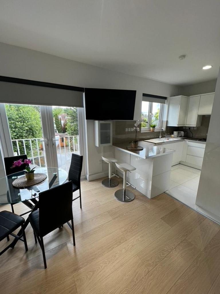Zenobia London Luxury Apartments Finchley Bagian luar foto
