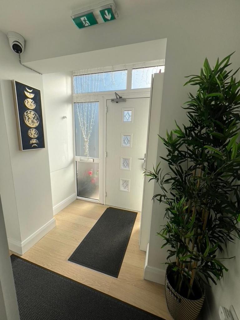 Zenobia London Luxury Apartments Finchley Bagian luar foto