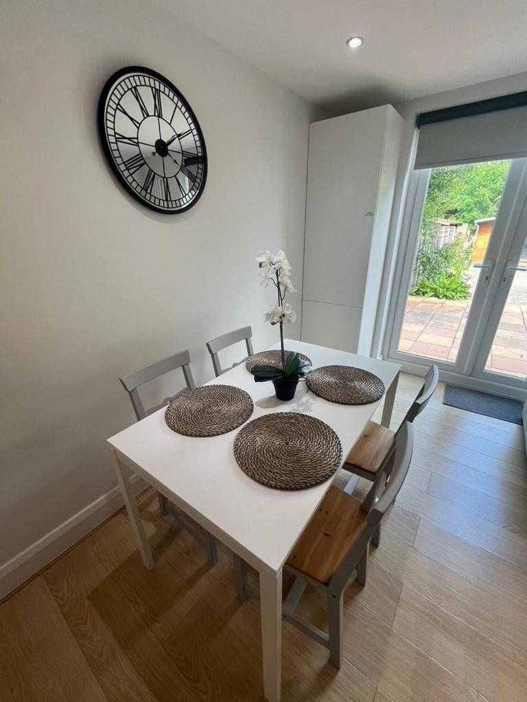 Zenobia London Luxury Apartments Finchley Bagian luar foto